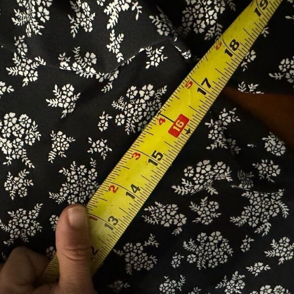 Michael Kors Shift Black Dress White Floral Print Size Small - Picture 10 of 13